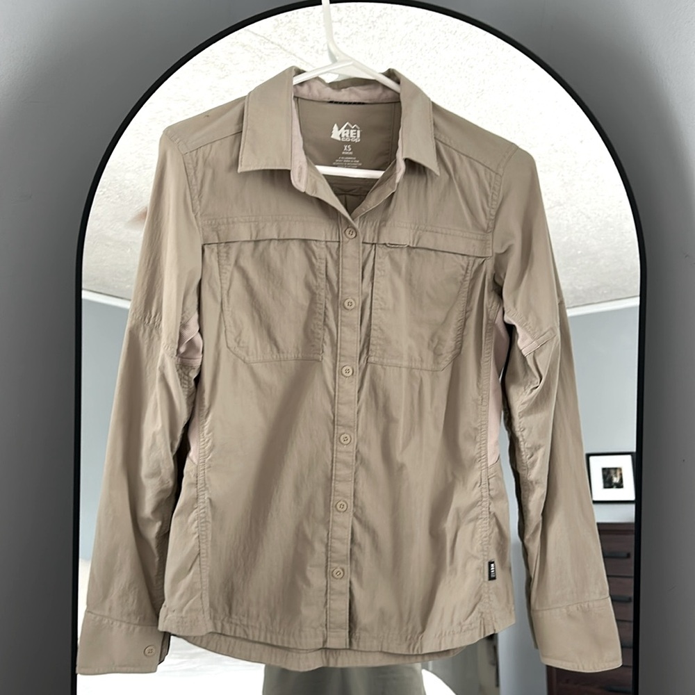 REI Tan Lightweight Hiking Shirt Size XS